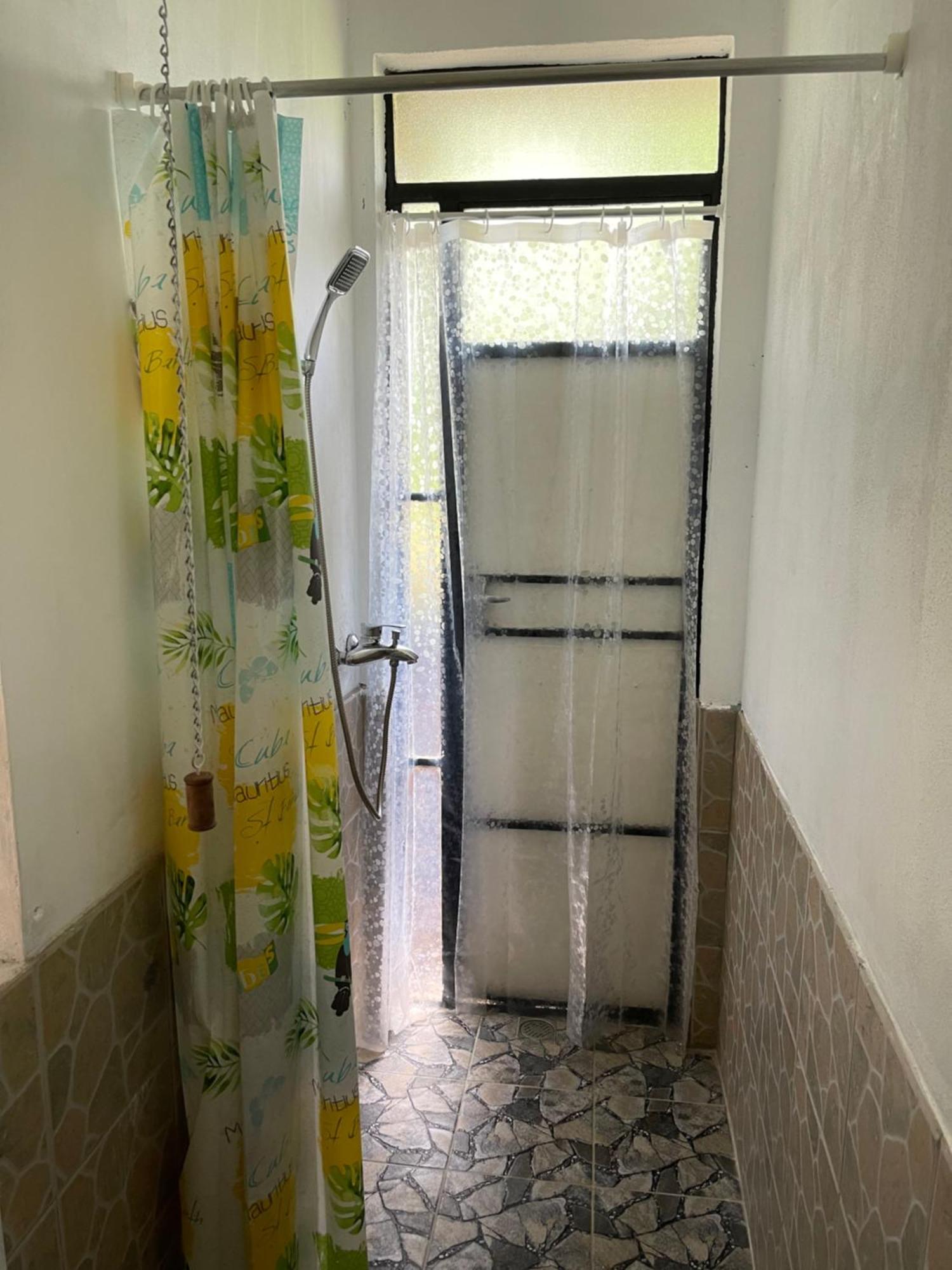 Kowlessur Residence Surinam Bagian luar foto